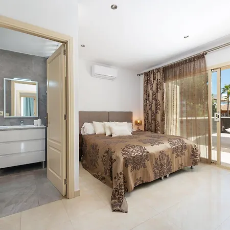 Villa Hilary Playa de Muro  Exterior photo